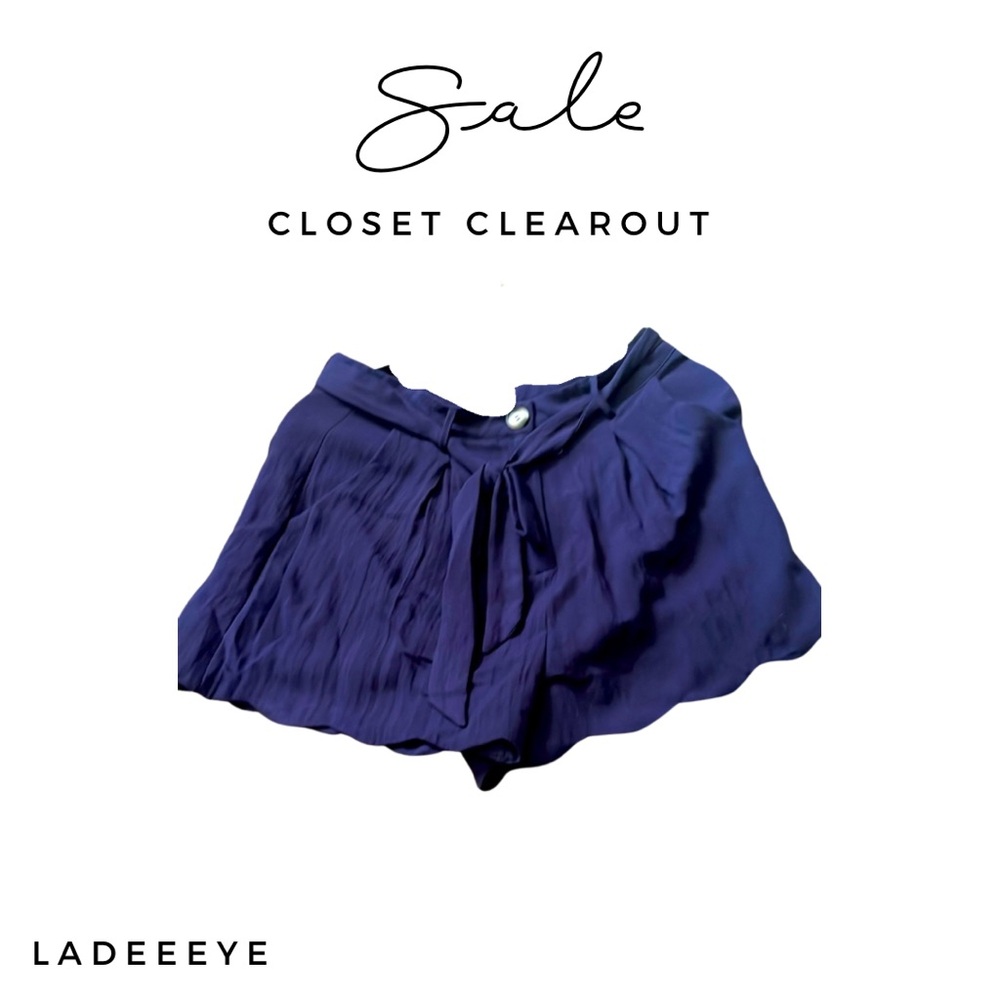 Ee some NWT Blue Shorts